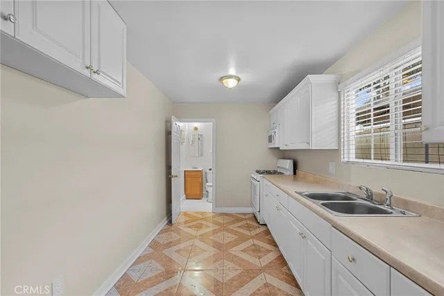 $4,500 | 18621 Bryant Street, Northridge, CA 91324