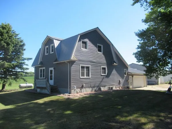 $259,900 | 440 200th Avenue, Kenneth, MN 56147
