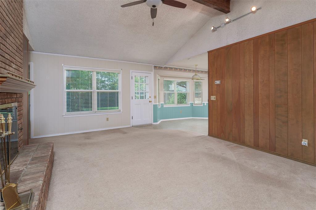 1008 Rocky Canyon Road Arlington, TX 76012 - Photo 11 of 37