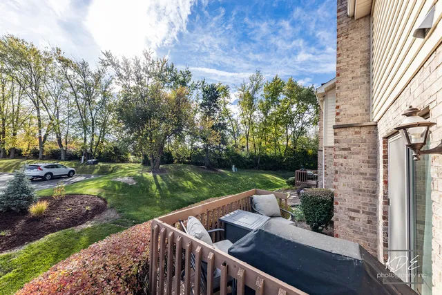 $400,000 | 11 Warner Circle, Lemont, IL 60439