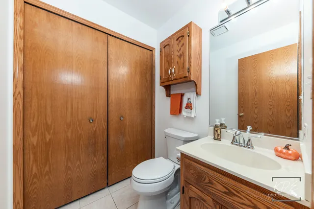 $400,000 | 11 Warner Circle, Lemont, IL 60439