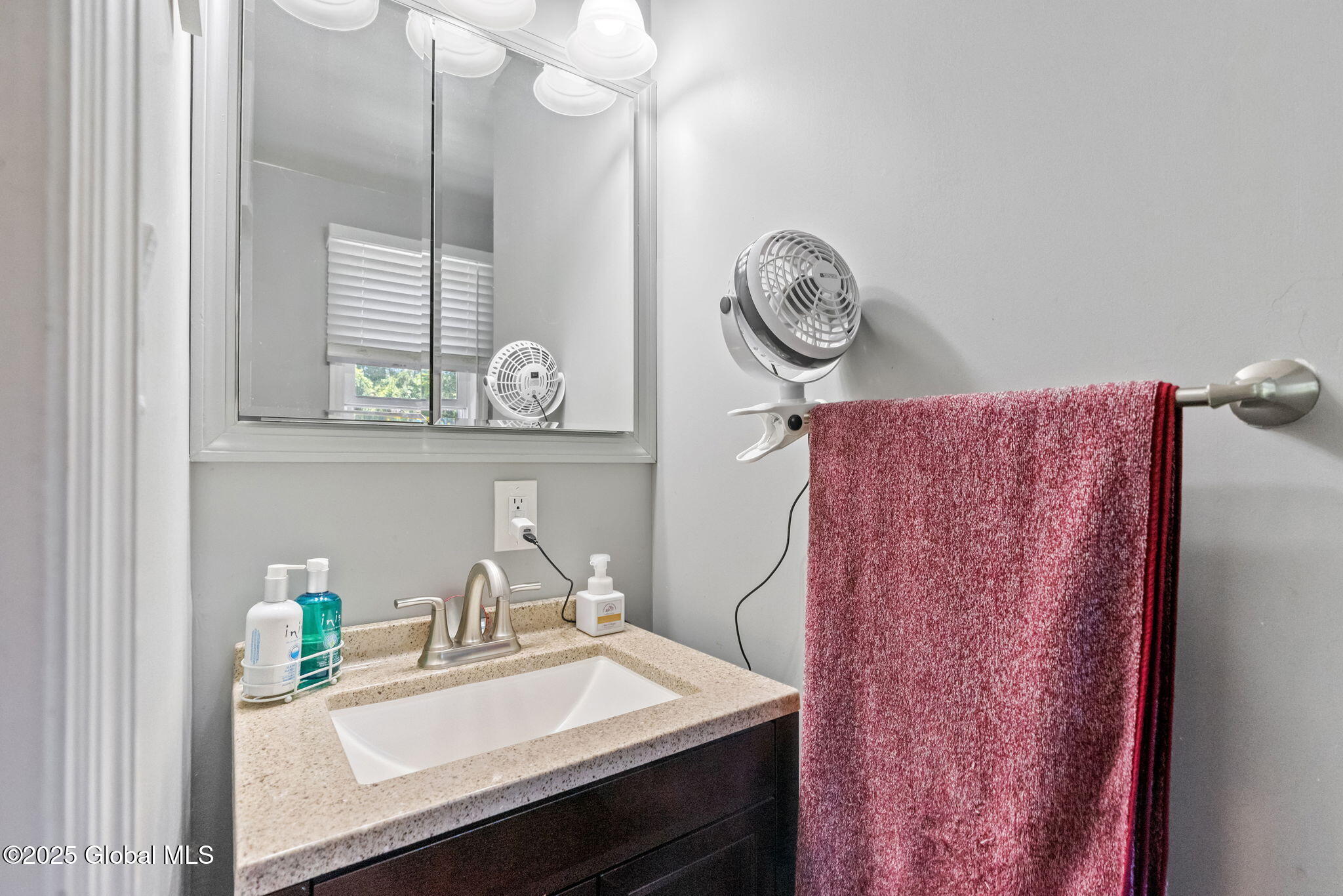 462 Russell Road Albany, NY 12203 - Photo 17 of 38 17