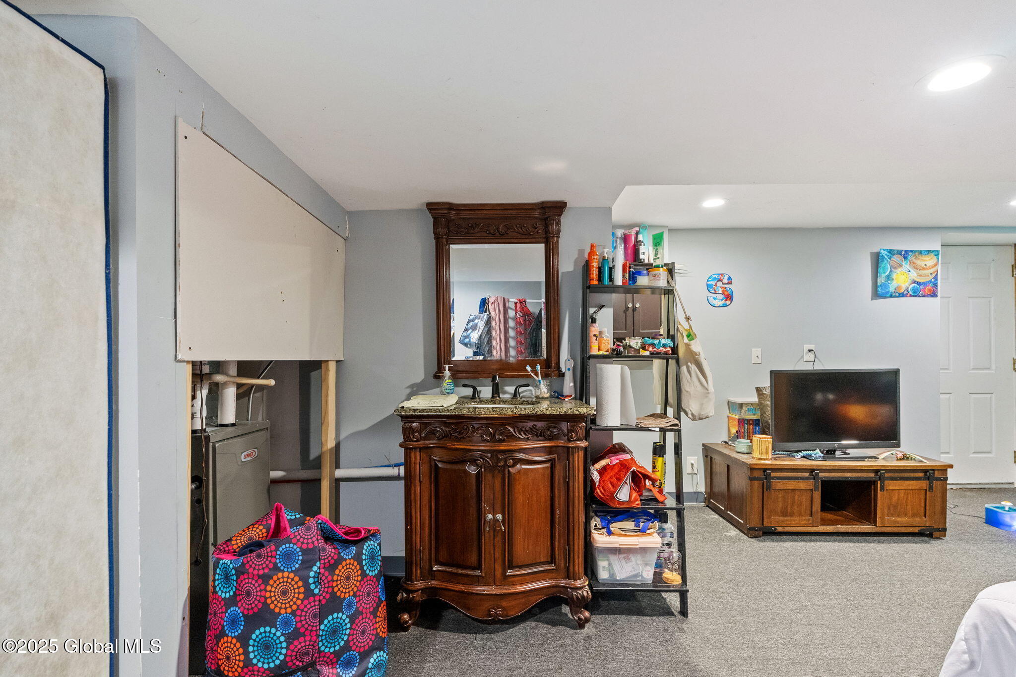 462 Russell Road Albany, NY 12203 - Photo 25 of 38 25