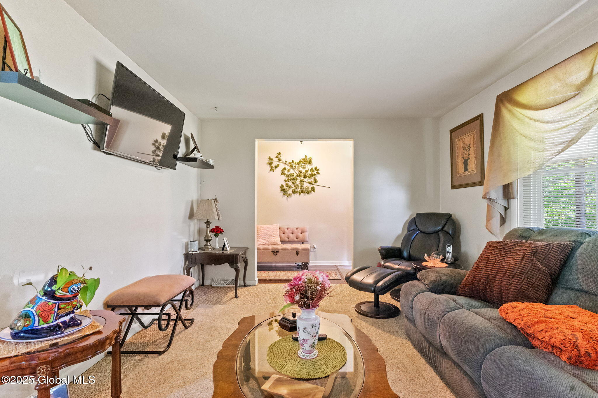 462 Russell Road Albany, NY 12203 - Photo 7 of 38 7