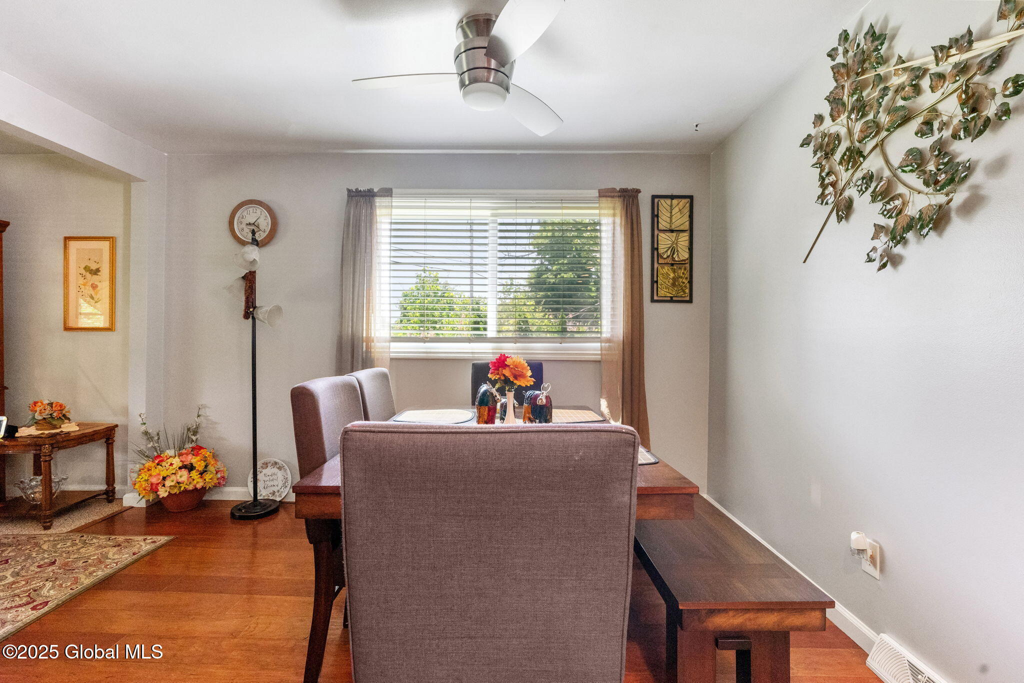 462 Russell Road Albany, NY 12203 - Photo 10 of 38 10