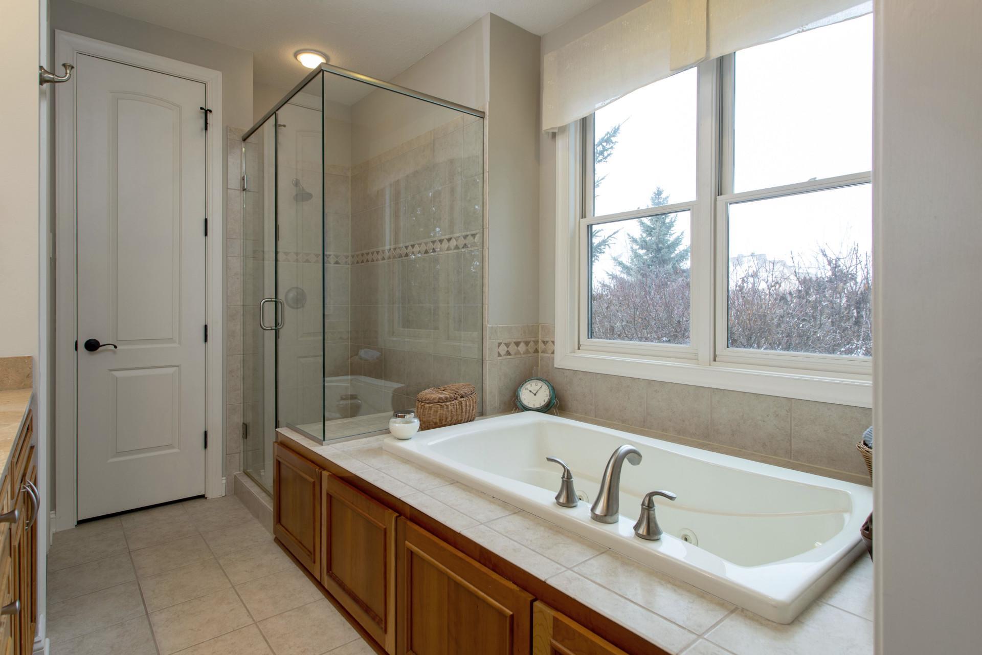 1360 Riverside Lane Mendota Heights, MN 55118 - Photo 18 of 27 Gallery Image 18