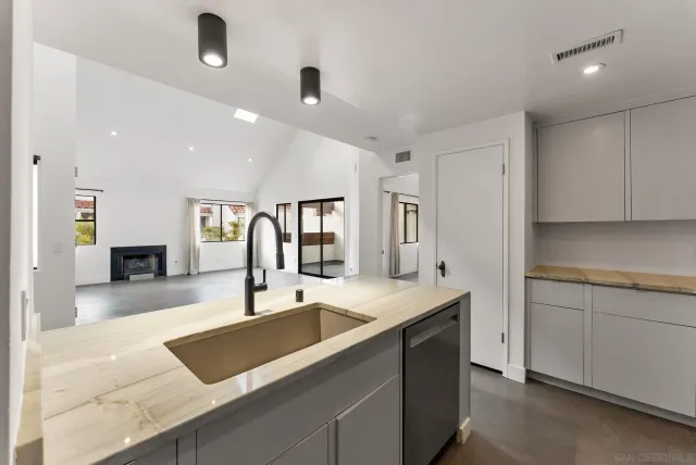 $799,000 | 701 Kettner Boulevard, Unit 100, San Diego, CA 92101