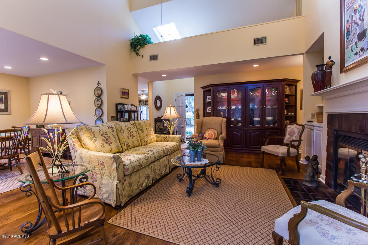 641 South Reeve Road St. Helena Island, SC 29920 - Photo 8 of 37 Great room