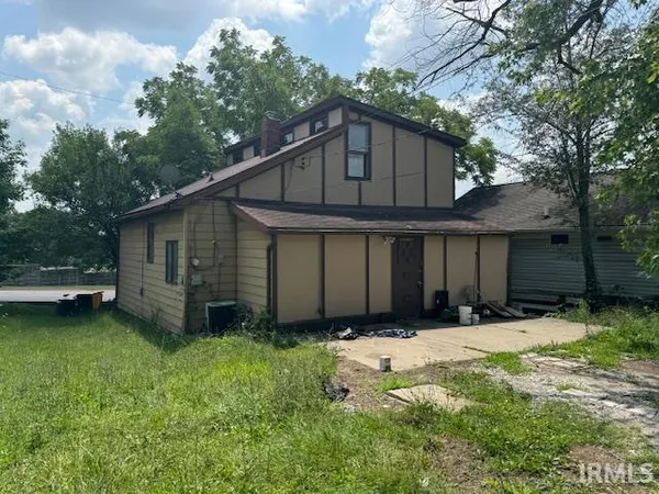 $199,900 | 1222 West Kirkwood Avenue, Bloomington, IN 47404