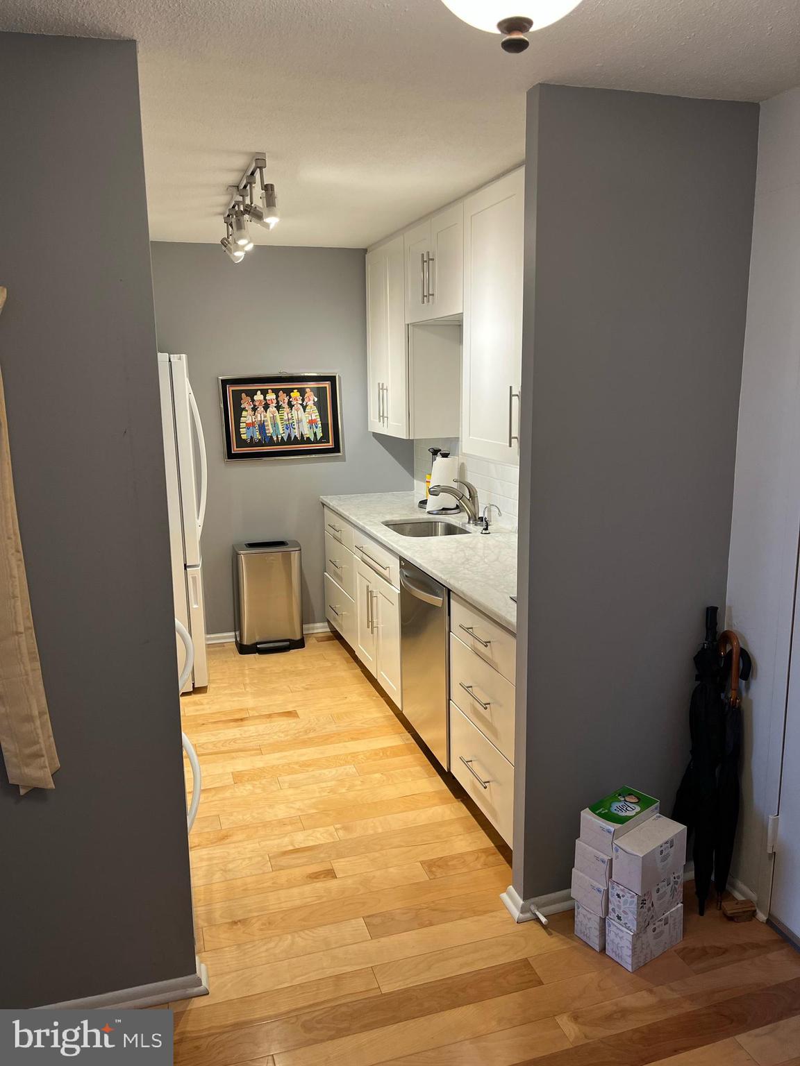 1420 Locust Street, Unit 32G Philadelphia, PA 19102 - Photo 9 of 19