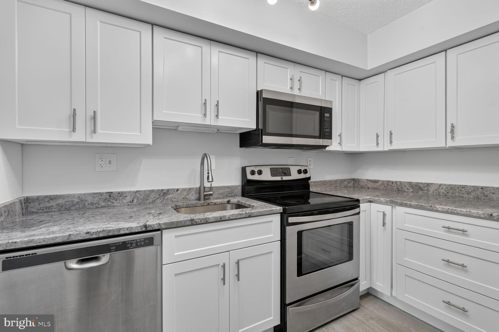 1808 Old Meadow Road, Unit 601 McLean, VA 22102 - Photo 10 of 19 Kitchen