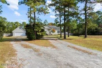 $1,600 | 301 Sand Ridge Road, Hubert, NC 28539