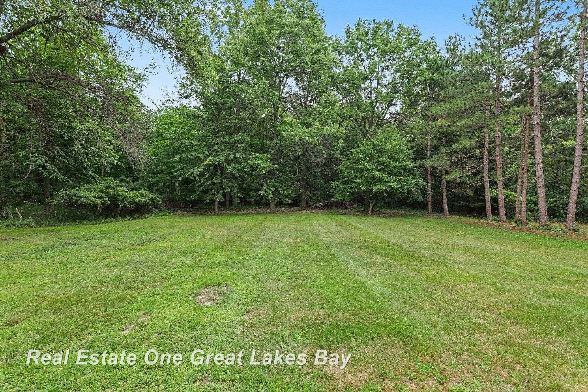 2289 South Brennan Road Hemlock, MI 48626 - Photo 7 of 37 Gallery Image 7