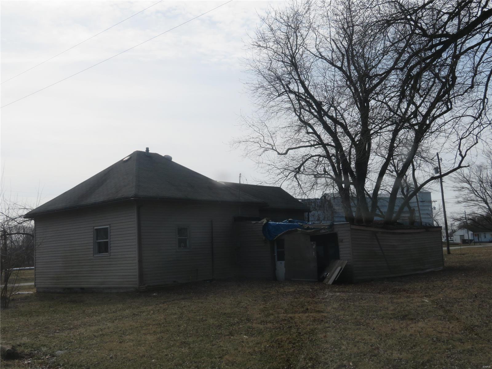 200 Barry Street Coffeen, IL 62017 - Photo 2 of 10 Gallery Image 2