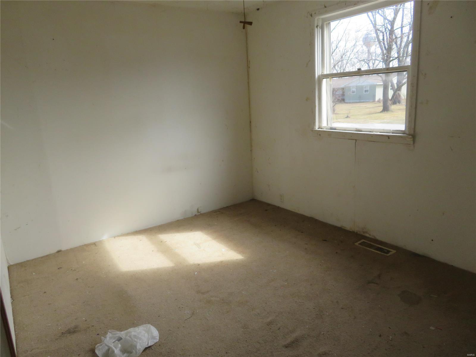 200 Barry Street Coffeen, IL 62017 - Photo 10 of 10 Gallery Image 10