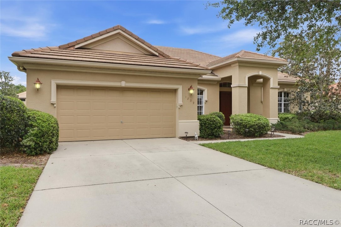 1239 West Beagle Run Loop Hernando, FL 34442 - Photo 3 of 55