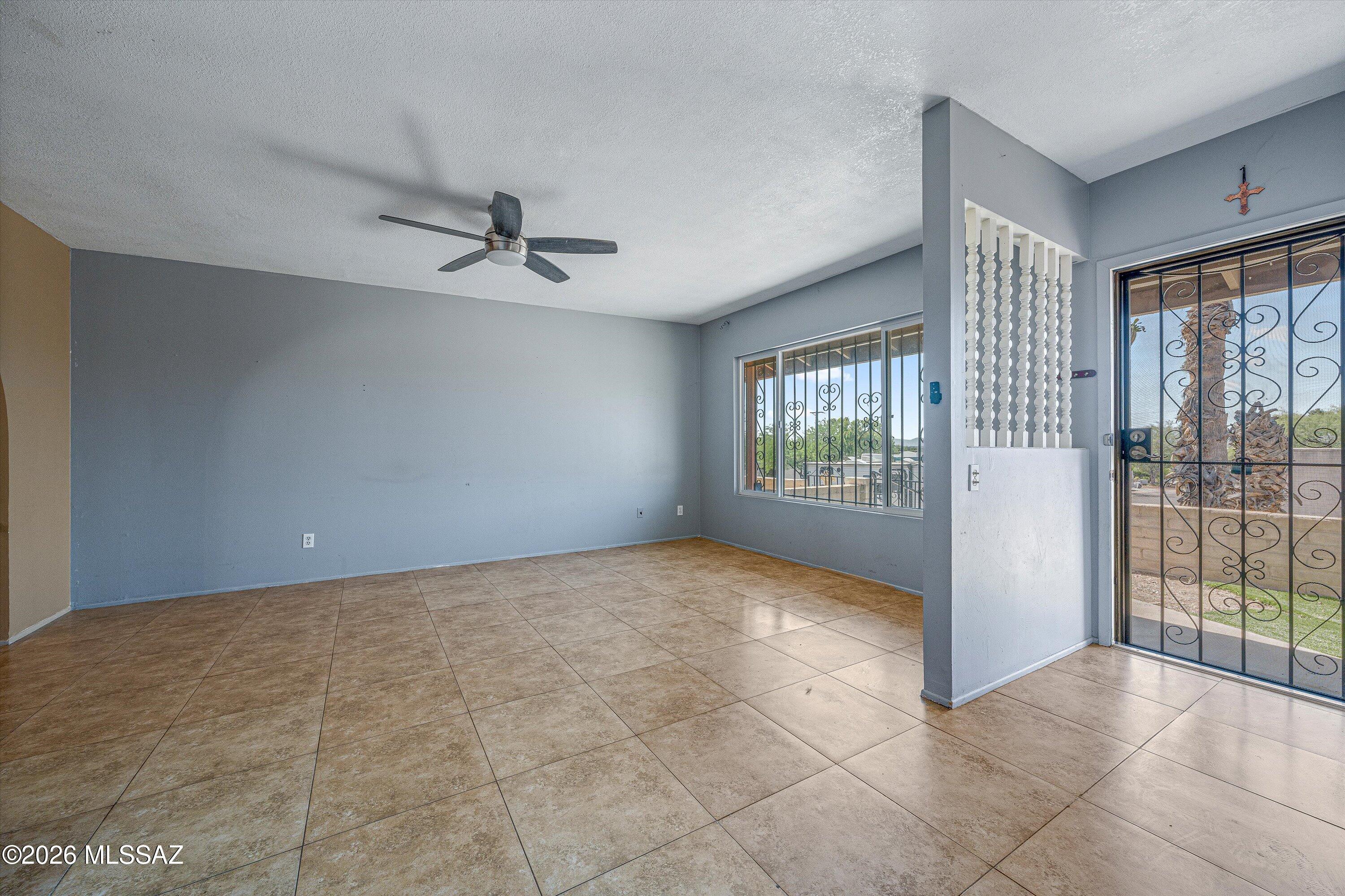1824 West Caravelle Road Tucson, AZ 85713 - Photo 5 of 26 Gallery Image 5