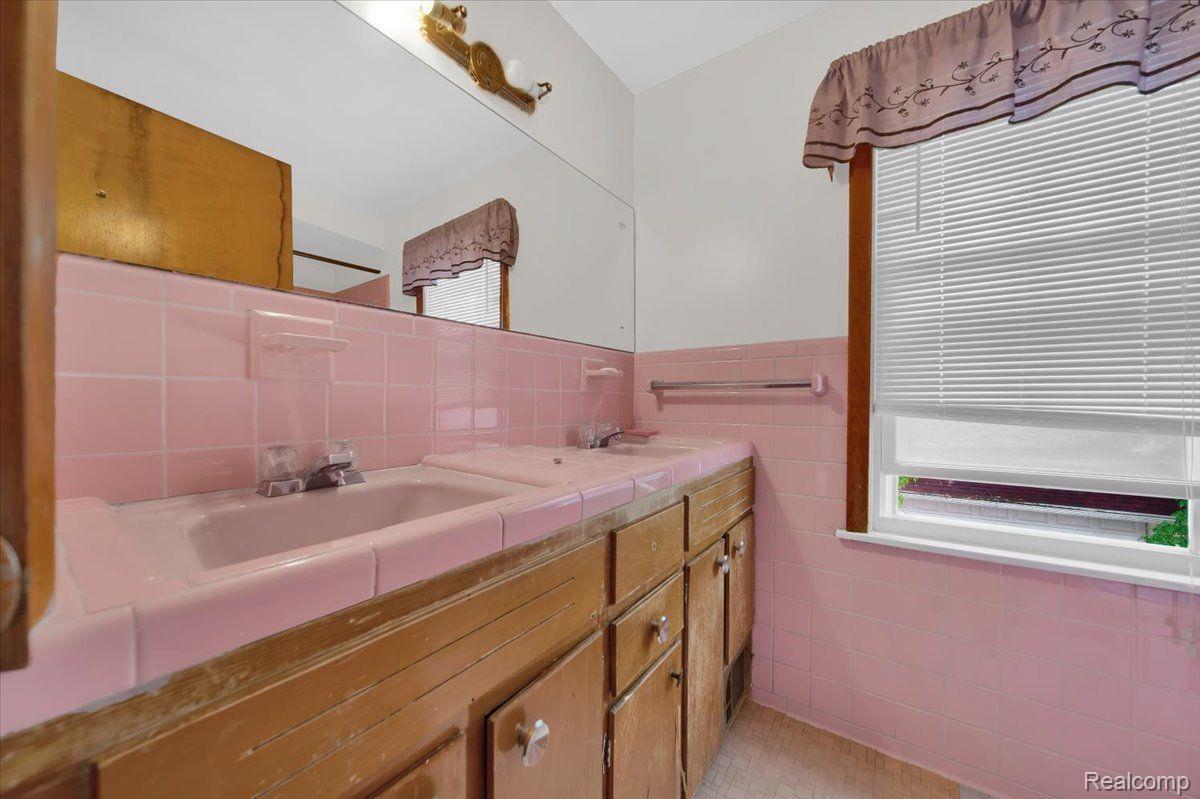 17178 Annchester Road Detroit, MI 48219 - Photo 19 of 26