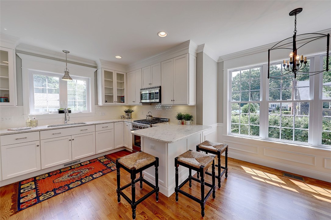 83 Walnut Road Barrington, RI 02806 - Photo 3 of 6 Gallery Image 3