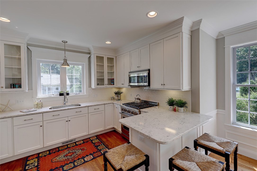 83 Walnut Road Barrington, RI 02806 - Photo 4 of 6 Gallery Image 4