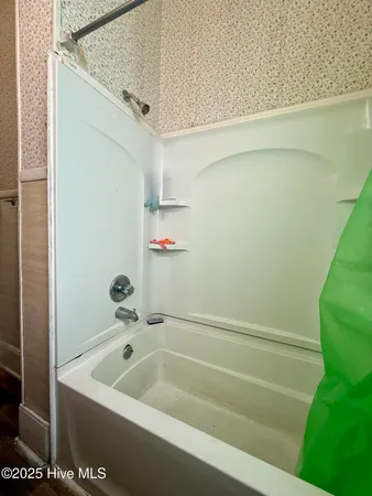 $138,000 | 210 Williams Street, Williamston, NC 27892