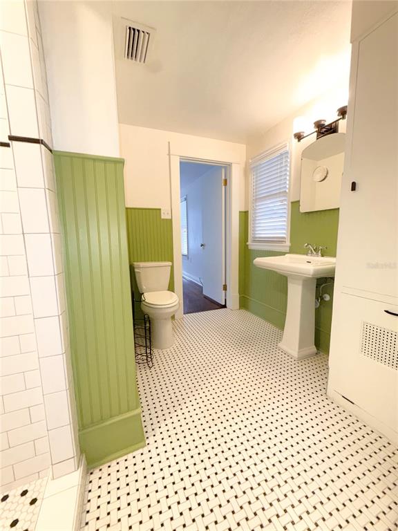 1903 Curry Ford Road Orlando, FL 32806 - Photo 13 of 24 Gallery Image 13