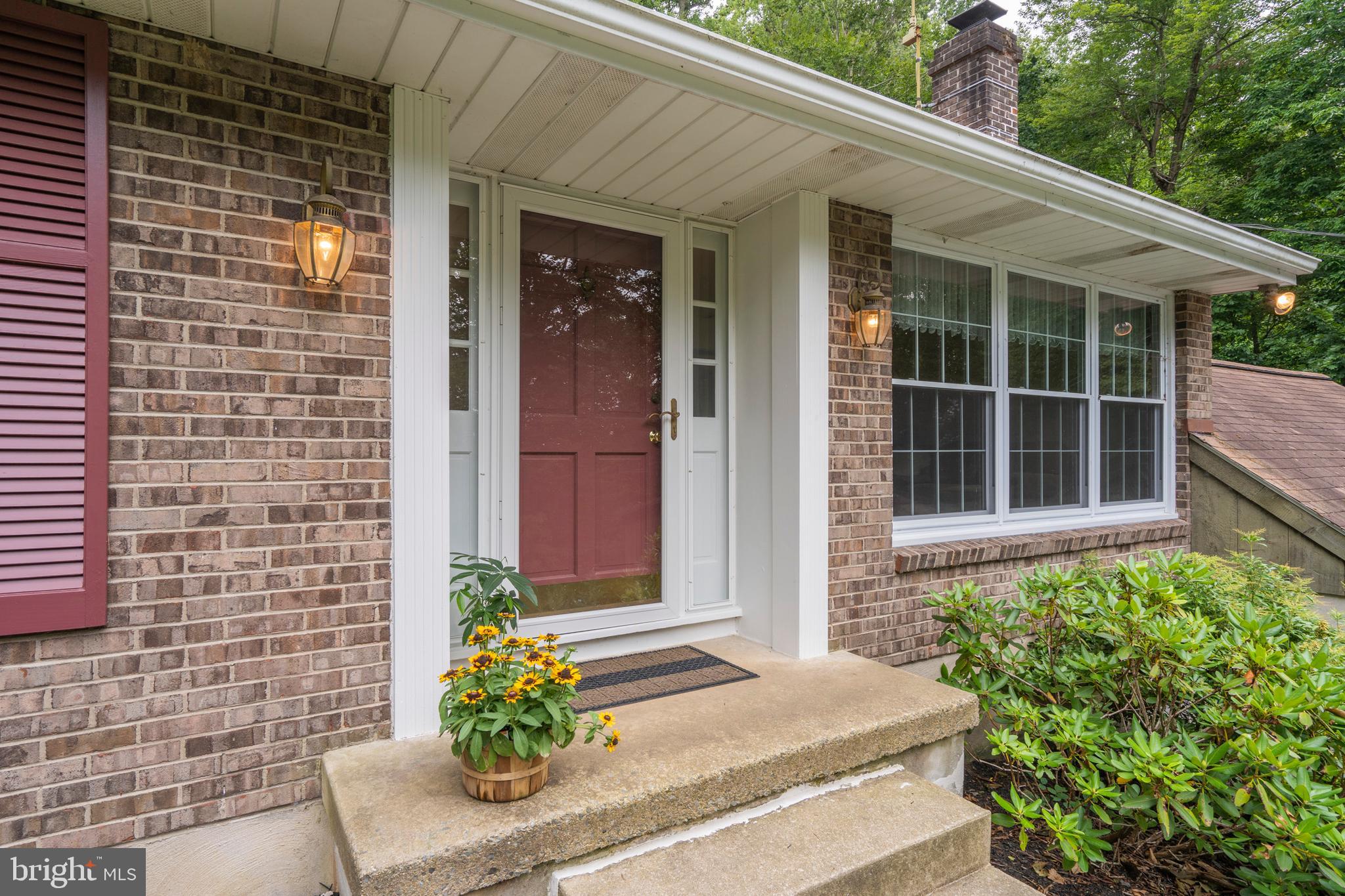 172 Cooks Glen Road Spring City, PA 19475 - Photo 4 of 44