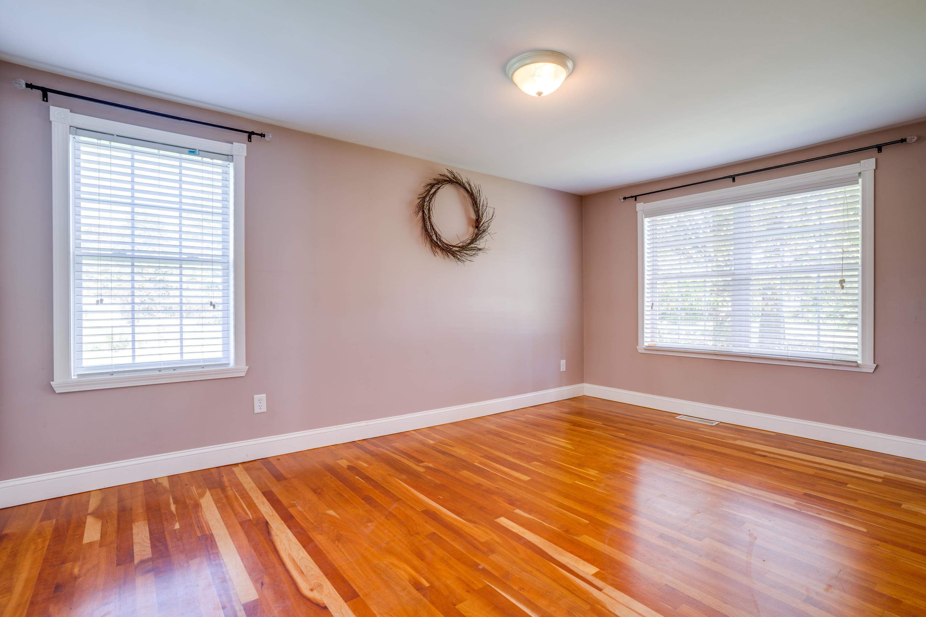 148 Plains Road Jericho, VT 05465 - Photo 3 of 38