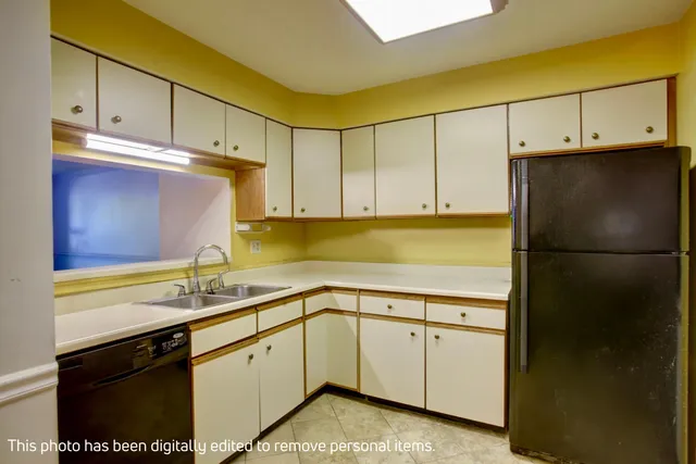 $297,500 | 161 Saco Avenue, Unit 113, Old Orchard Beach, ME 04064