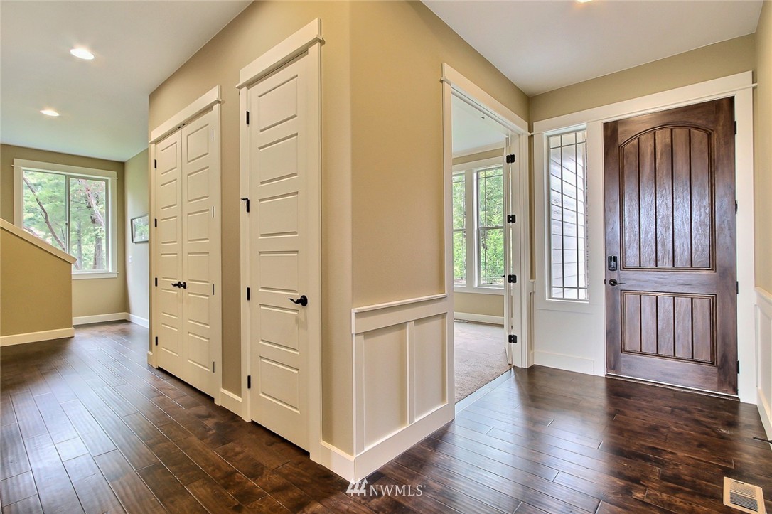 4816 Castleton Road Southwest Port Orchard, WA 98367 - Photo 4 of 13 Gallery Image 4