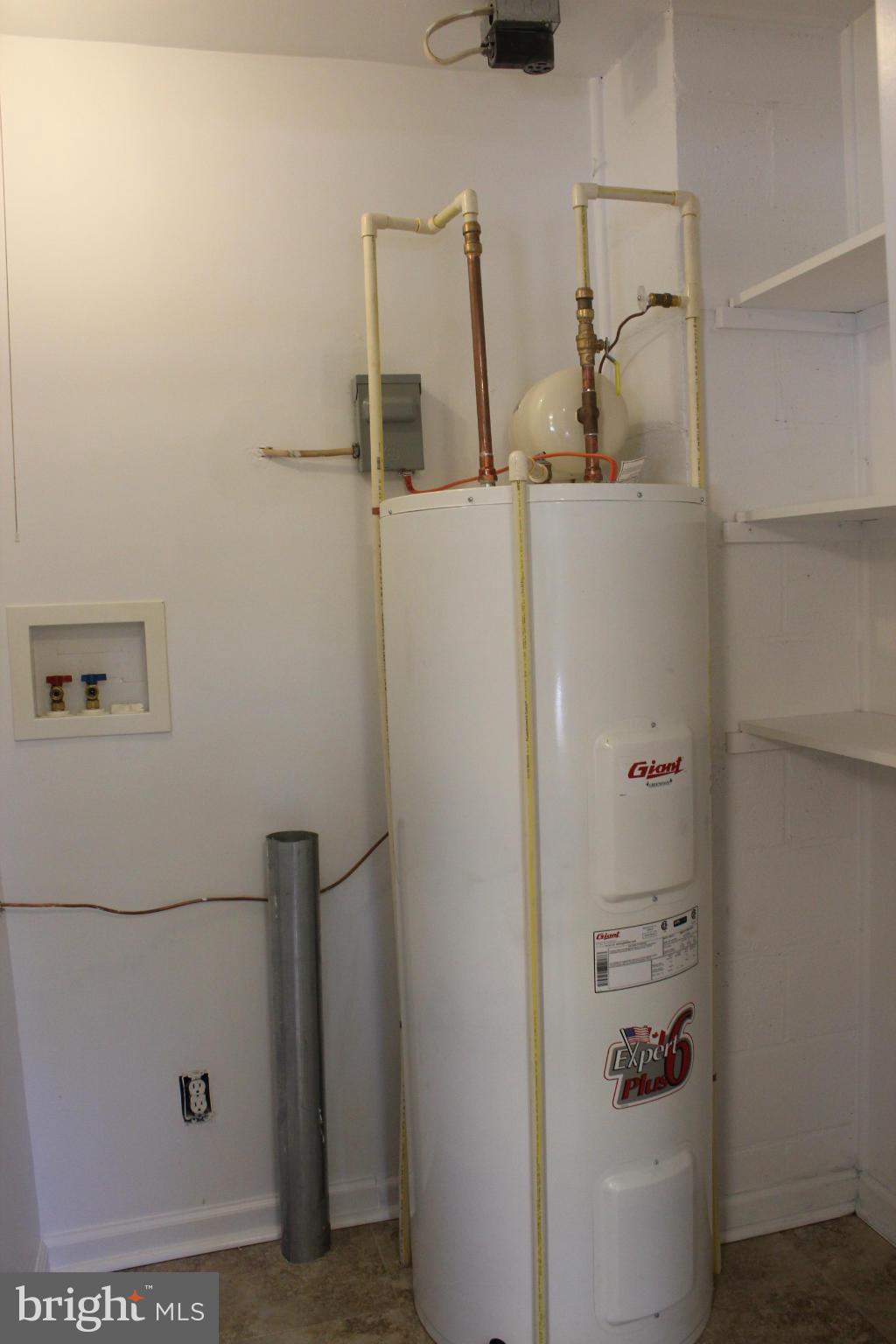 624 Romancoke Road Stevensville, MD 21666 - Photo 19 of 21 Interior (General)