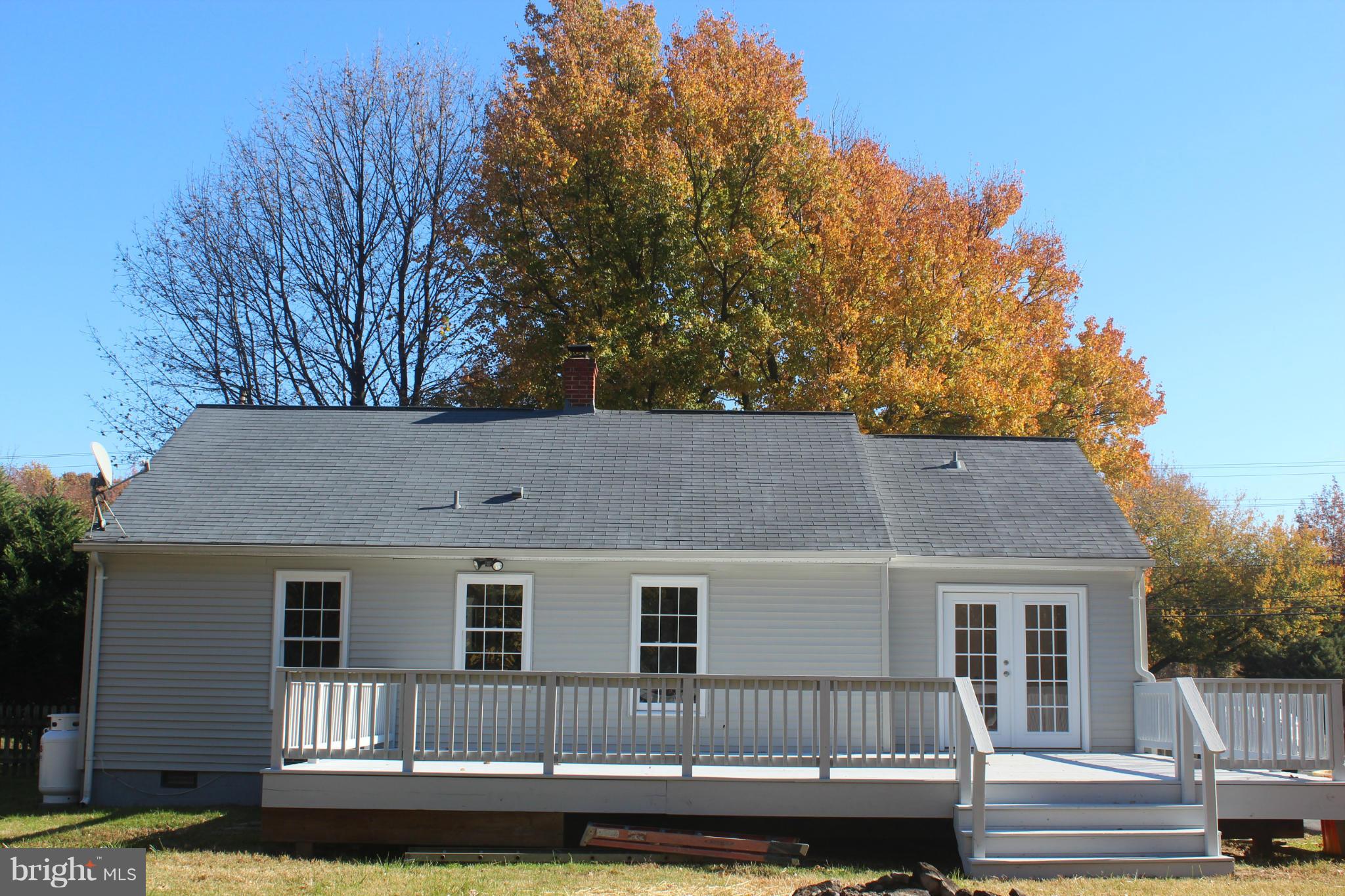 Exterior (Rear)