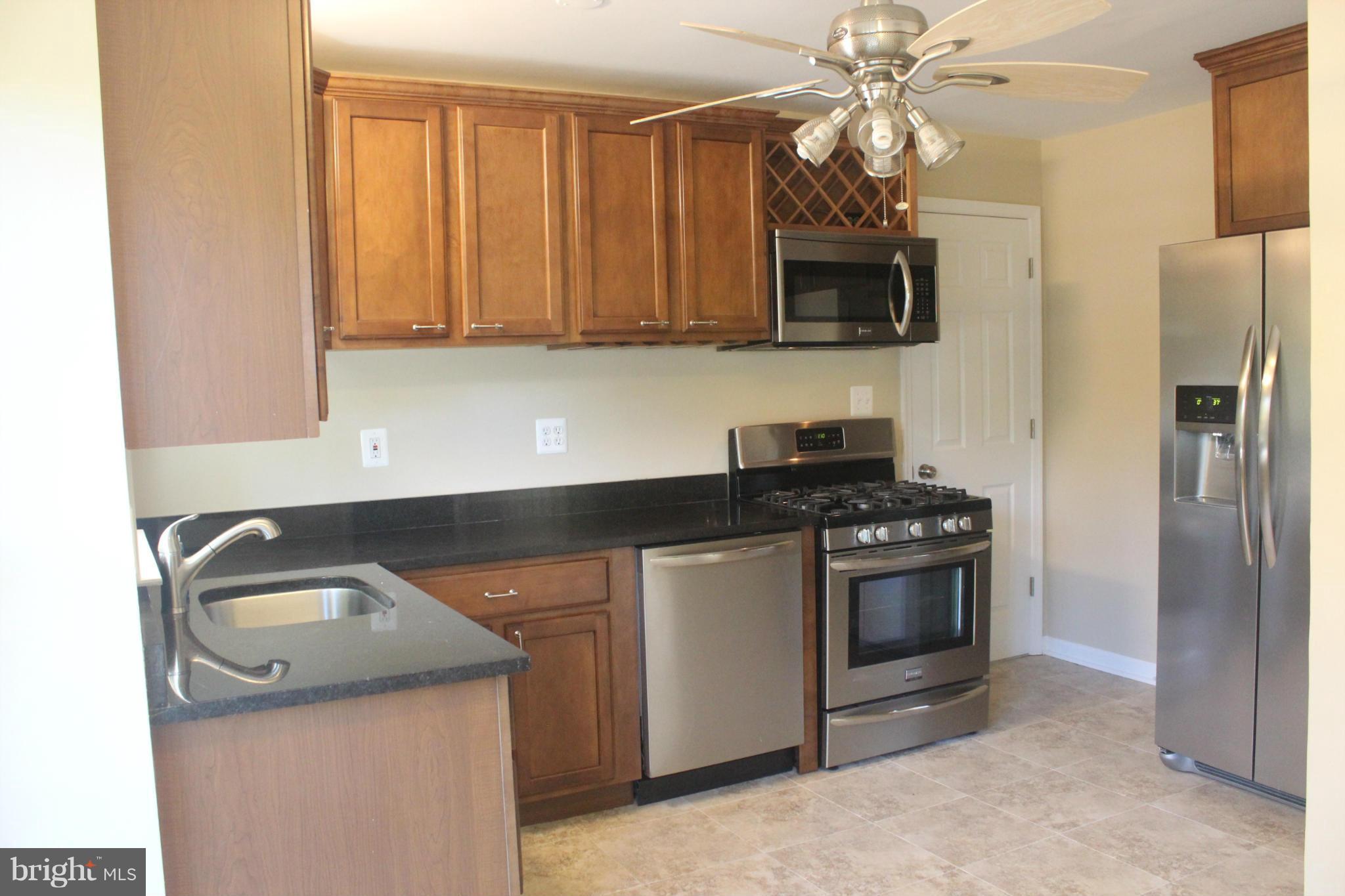 624 Romancoke Road Stevensville, MD 21666 - Photo 10 of 21 Kitchen