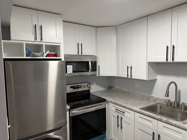 $1,850 | 502 Spruce Drive, Unit 2B, Palatine, IL 60074