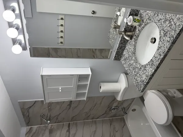 $1,850 | 502 Spruce Drive, Unit 2B, Palatine, IL 60074