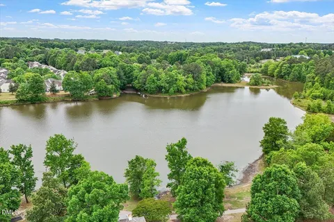 $629,900 | 800 Gathering Park Circle, Unit 304, Cary, NC 27519