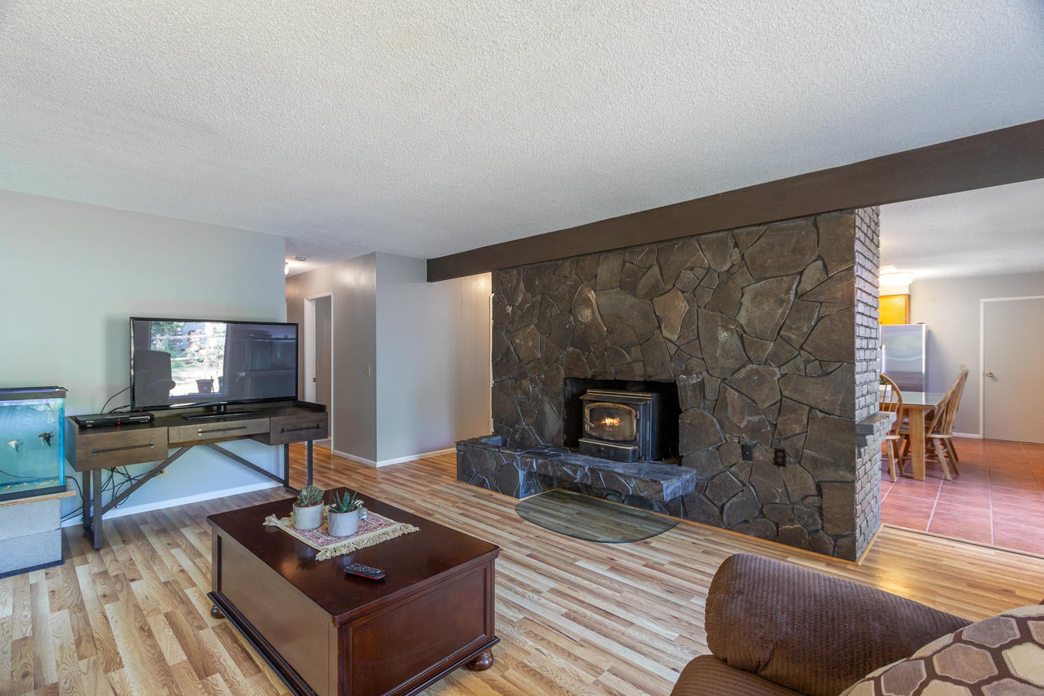 20388 Rae Road Bend, OR 97702 - Photo 16 of 30 Living room layout continued
