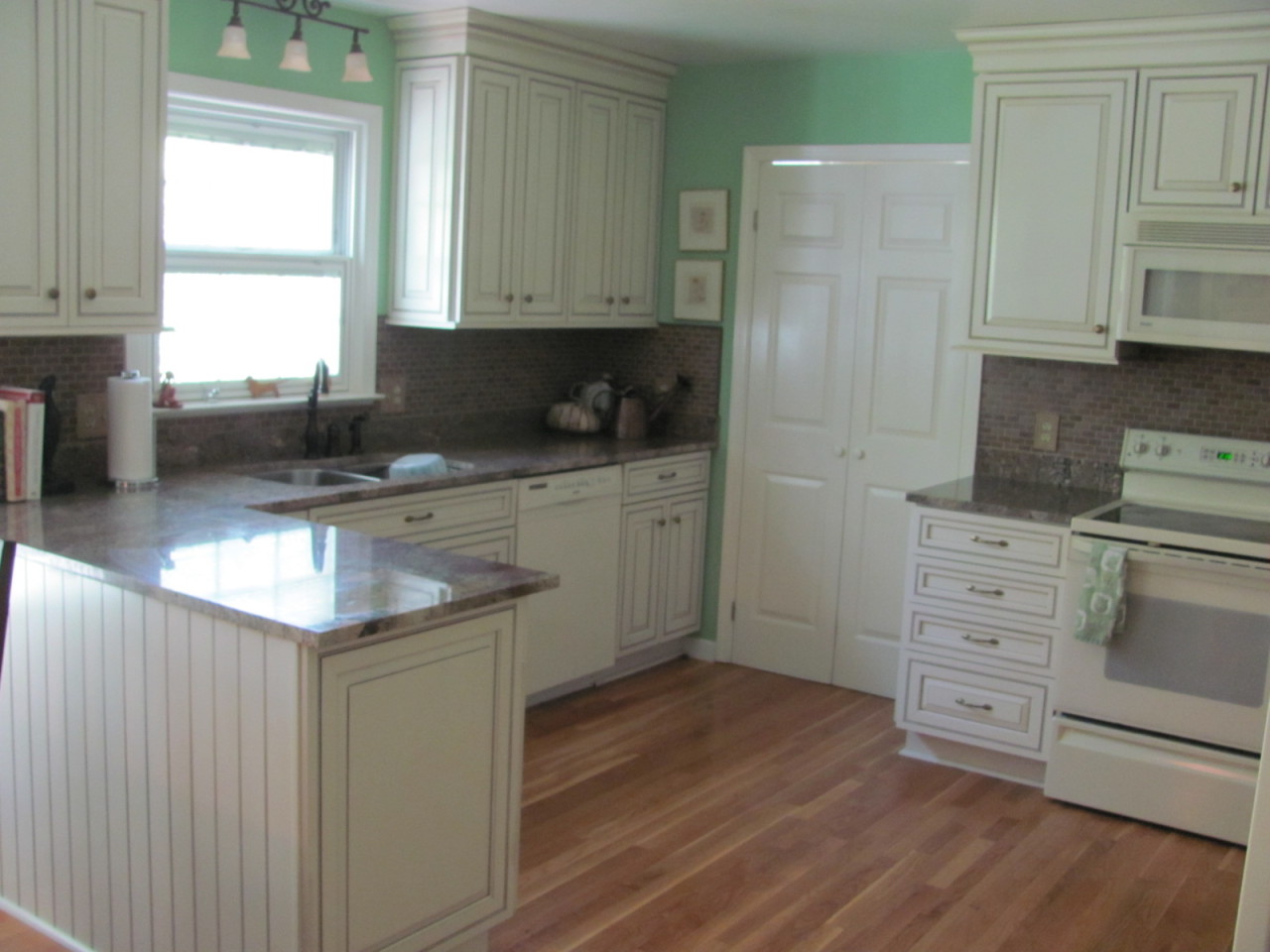 3728 Forest Road Roanoke, VA 24015 - Photo 13 of 49 Kitchen