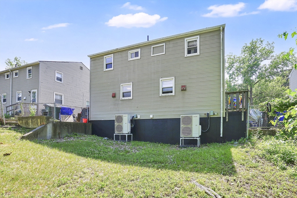 57-59 East Bay Path Terrace Springfield, MA 01109 - Photo 6 of 34