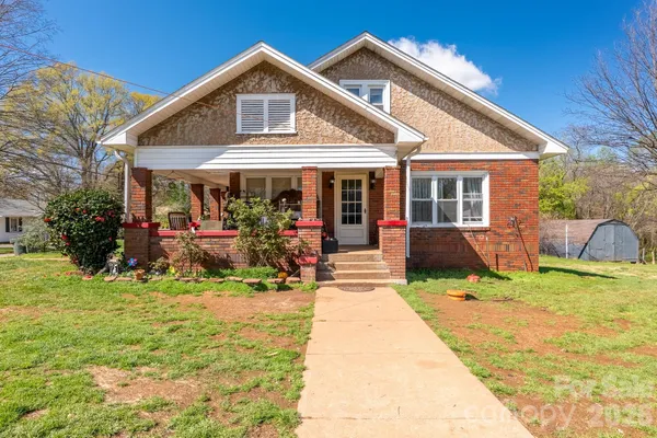 $240,000 | 218 West 28th Street, Newton, NC 28658