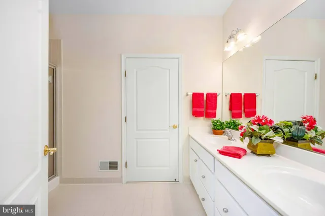 $348,800 | 20 Harborton Lane, Unit 154, Fredericksburg, VA 22406