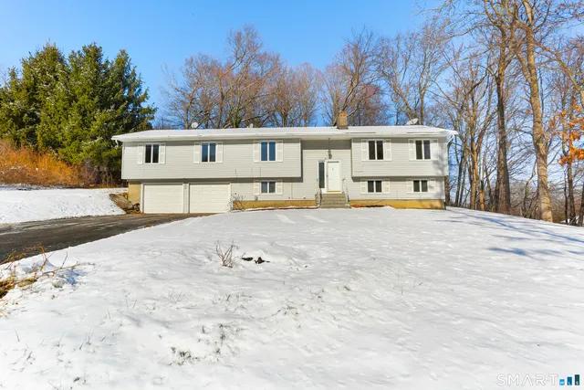 $625,000 | 37 Kitcher Court, Trumbull, CT 06611