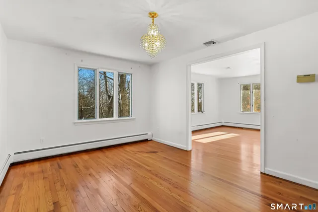 $625,000 | 37 Kitcher Court, Trumbull, CT 06611