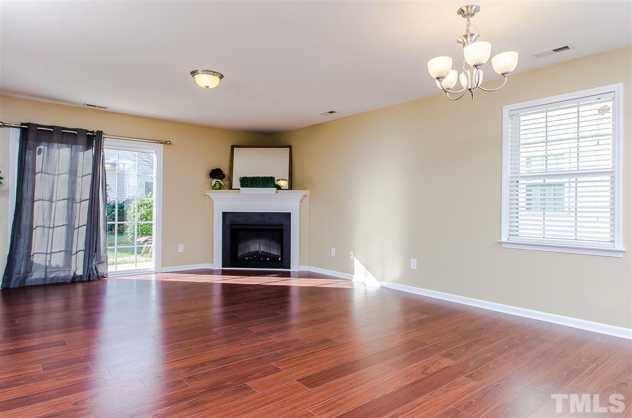 5114 Thornton Knoll Way Raleigh, NC 27616 - Photo 5 of 25