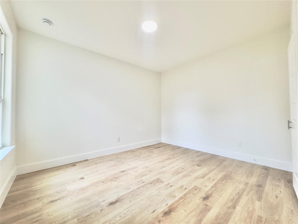 3801 Carpenter Avenue Dallas, TX 75210 - Photo 14 of 19 a view of empty room