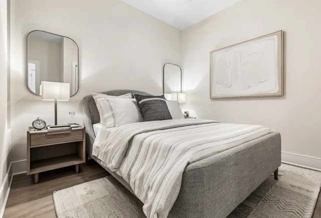 $2,350 | 435 Madison Street, Unit 204, Oak Park, IL 60302