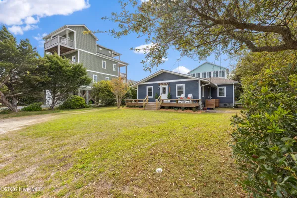 $749,000 | 1122 South Topsail Drive, Surf City, NC 28445