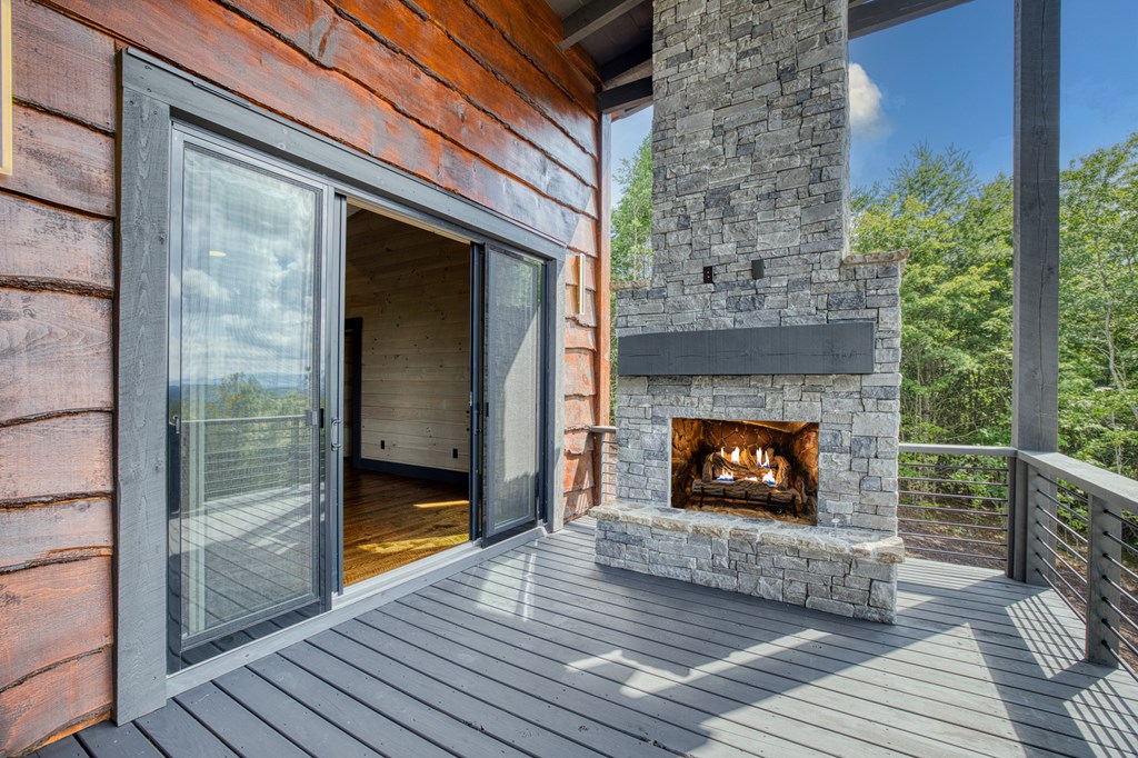 330 Cinnamon Bear Road Mineral Bluff, GA 30559 - Photo 4 of 75