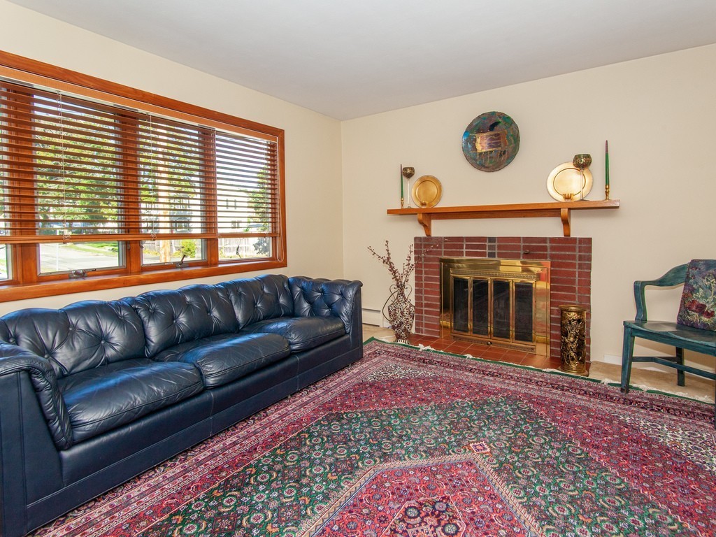 69 Alderwood Road Waltham, MA 02452 - Photo 9 of 28 Gallery Image 9