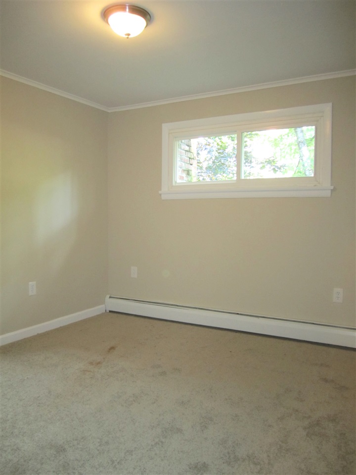 3 Greer Road Goffstown, NH 03045 - Photo 14 of 21